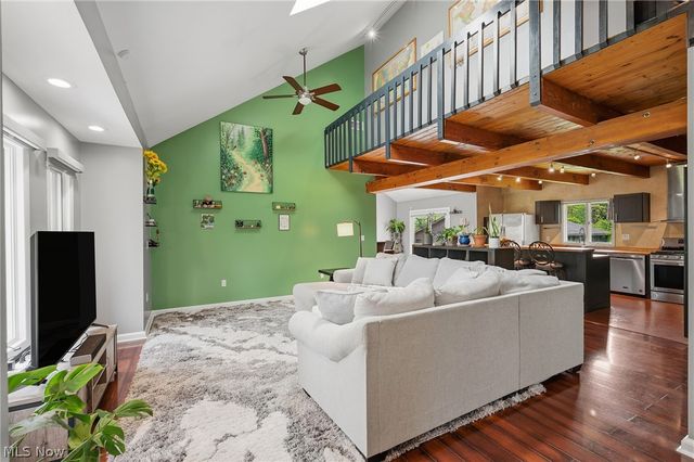 13014 Manor Drive, Chardon, OH 44024
