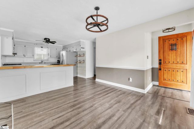 4921 S Pine Street, Spartanburg, SC 29302