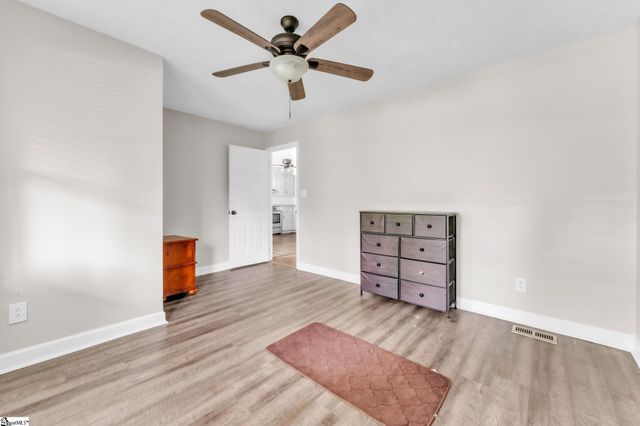 4921 S Pine Street, Spartanburg, SC 29302