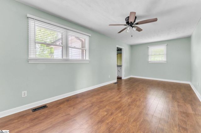 4921 S Pine Street, Spartanburg, SC 29302