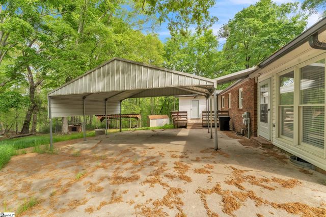 4921 S Pine Street, Spartanburg, SC 29302