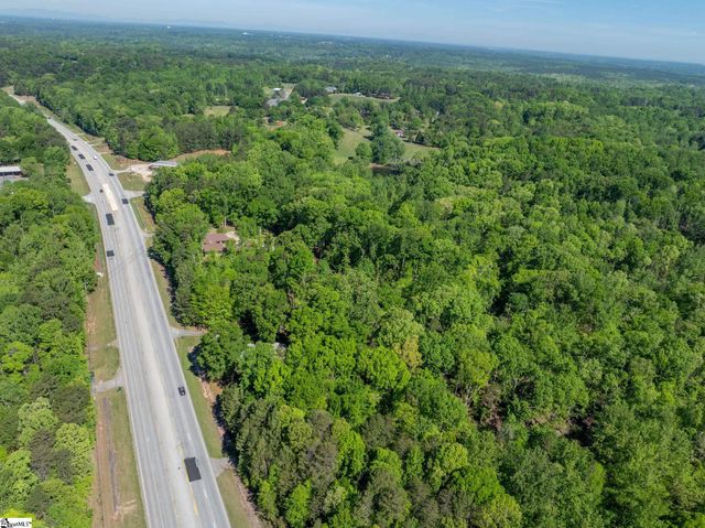 4921 S Pine Street, Spartanburg, SC 29302