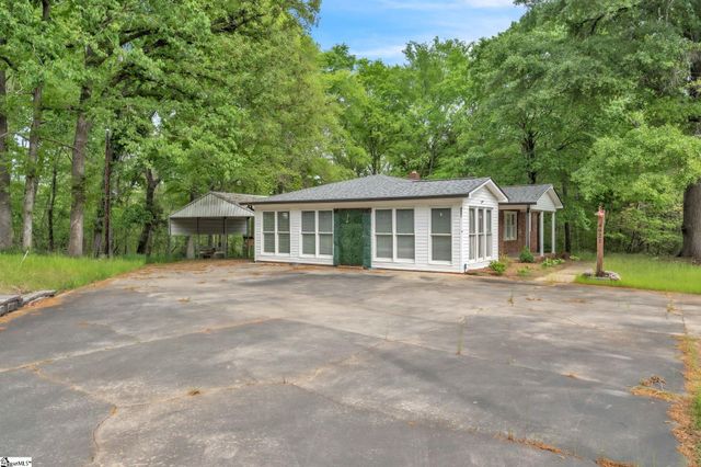 4921 S Pine Street, Spartanburg, SC 29302