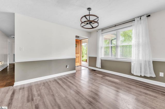4921 S Pine Street, Spartanburg, SC 29302