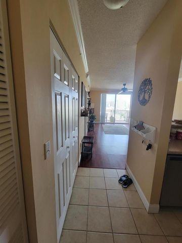 616 Clearwater Park Road 1207, West Palm Beach, FL 33401
