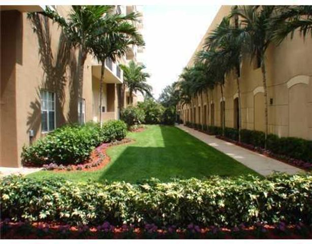 616 Clearwater Park Road 1207, West Palm Beach, FL 33401