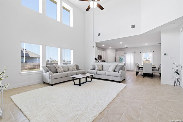 3716 Isaac Dr, Seguin, TX 78155
