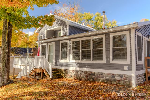 23941 Beers Road, Mesick, MI 49668