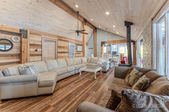 23941 Beers Road, Mesick, MI 49668