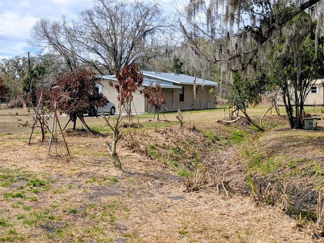 1142 DOC COIL ROAD, Bowling Green, FL 33834
