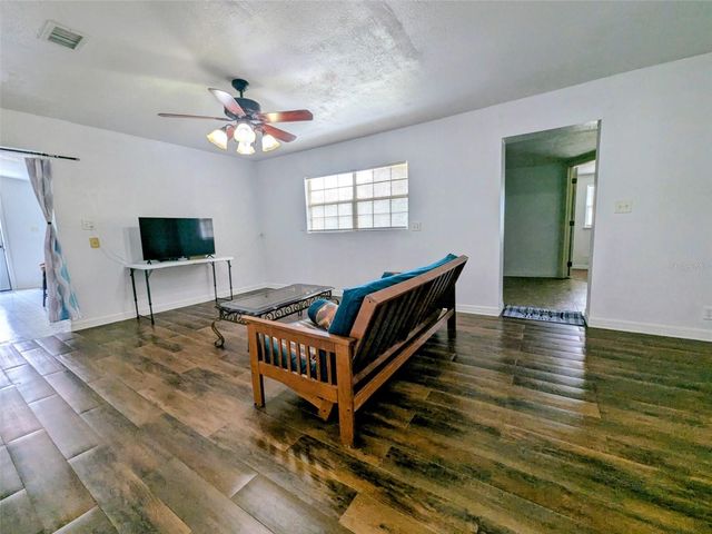 1142 DOC COIL ROAD, Bowling Green, FL 33834