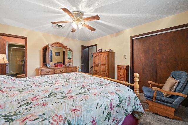 223 Surfwood Drive, Florence, KY 41042