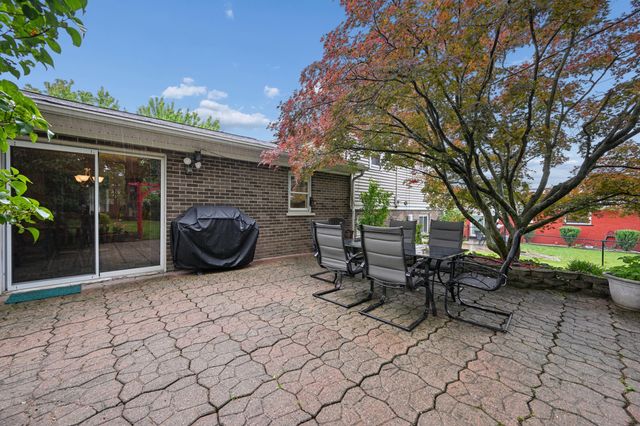 223 Surfwood Drive, Florence, KY 41042