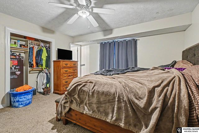 13572 Y Street, Omaha, NE 68137