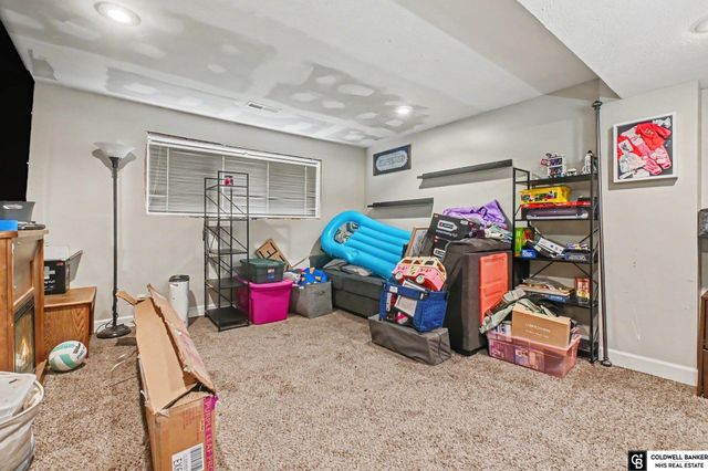 13572 Y Street, Omaha, NE 68137