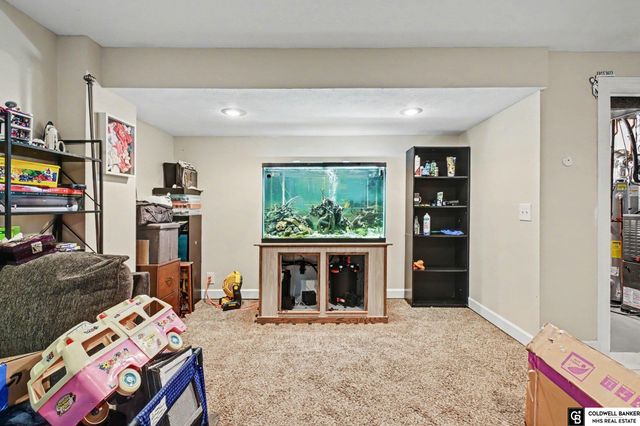 13572 Y Street, Omaha, NE 68137