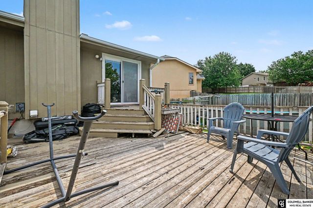 13572 Y Street, Omaha, NE 68137
