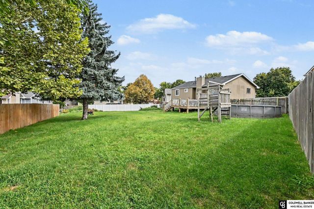 13572 Y Street, Omaha, NE 68137