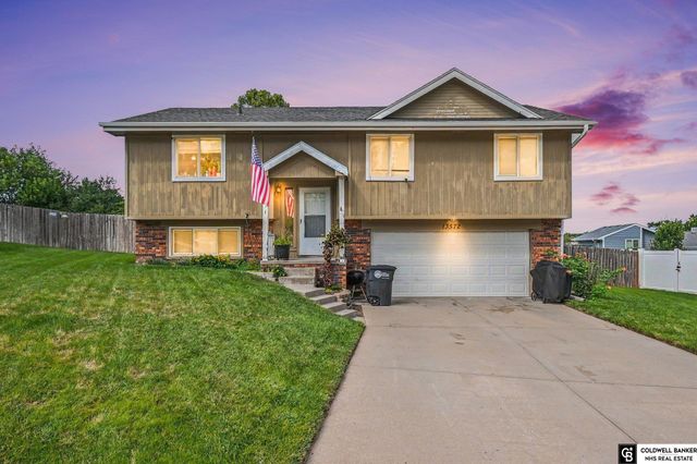 13572 Y Street, Omaha, NE 68137