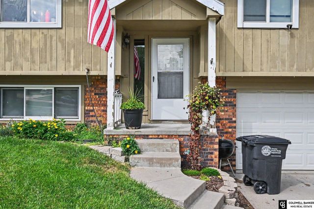 13572 Y Street, Omaha, NE 68137