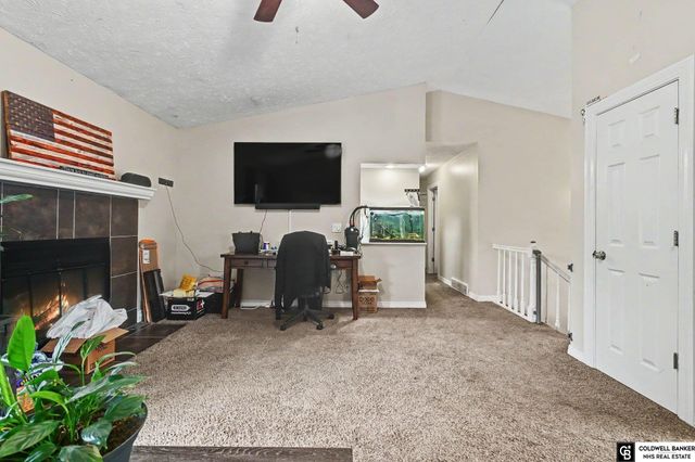 13572 Y Street, Omaha, NE 68137