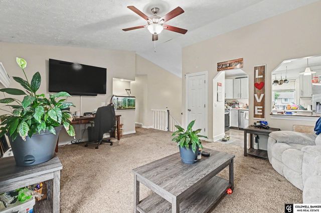 13572 Y Street, Omaha, NE 68137