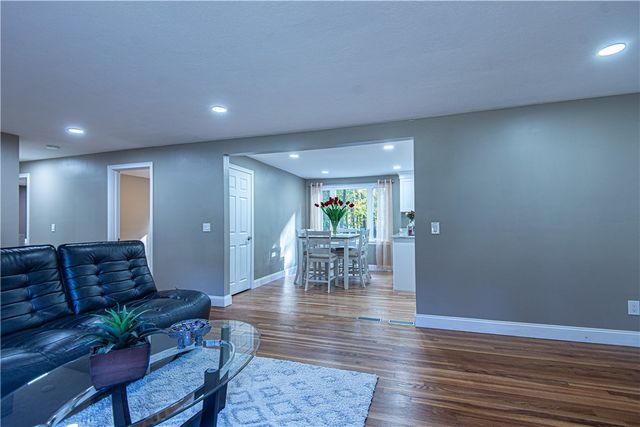 20 Maplewood Drive, Coventry, RI 02816