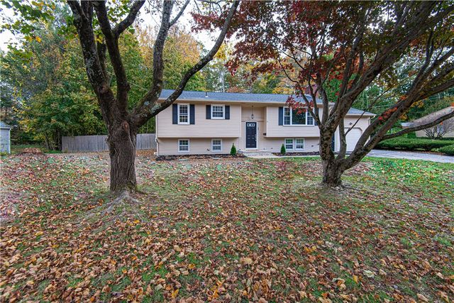20 Maplewood Drive, Coventry, RI 02816