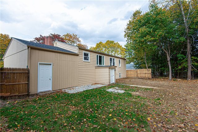 20 Maplewood Drive, Coventry, RI 02816