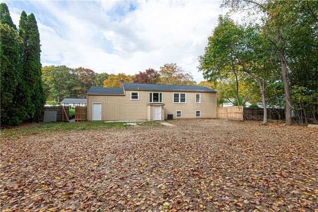 20 Maplewood Drive, Coventry, RI 02816