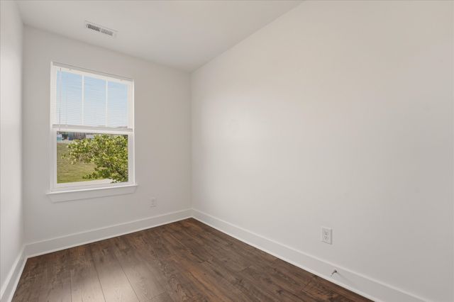 300 Stewarts Ferry Pike Apt 6, Nashville, TN 37214