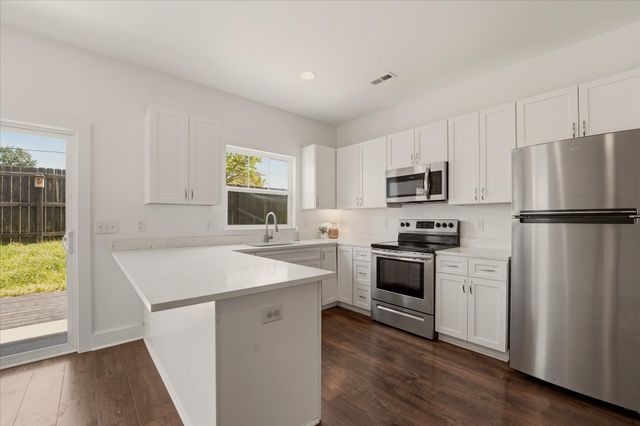 300 Stewarts Ferry Pike Apt 6, Nashville, TN 37214