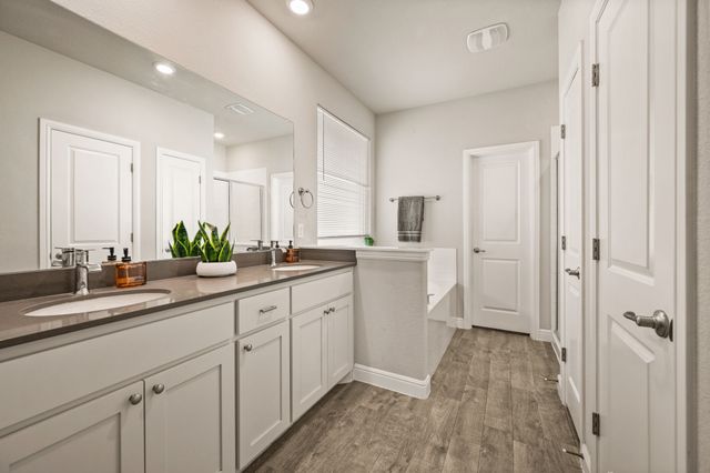 1540 Seabiscuit Drive, Granbury, TX 76049