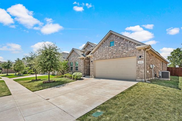 1540 Seabiscuit Drive, Granbury, TX 76049