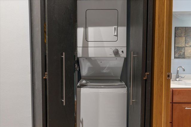 210 N 2nd Street 206, Minneapolis, MN 55401