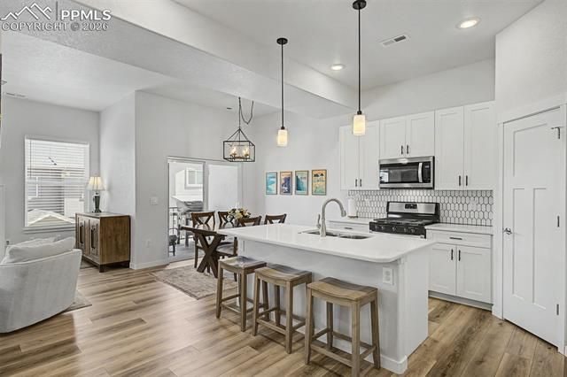 5675 Villa Lorenzo Drive, Colorado Springs, CO 80919