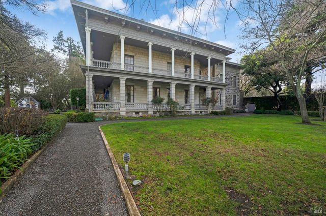 1366 Mission Dr, Sonoma, CA 95476