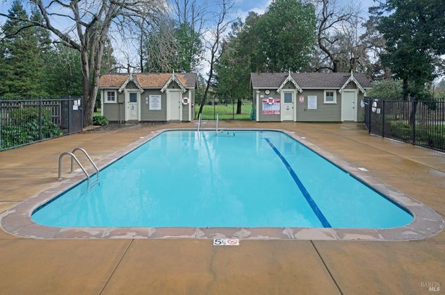 1366 Mission Dr, Sonoma, CA 95476