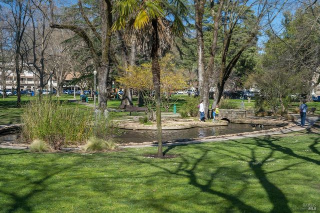 1366 Mission Dr, Sonoma, CA 95476