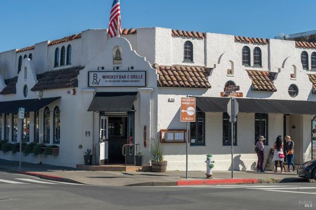 1366 Mission Dr, Sonoma, CA 95476