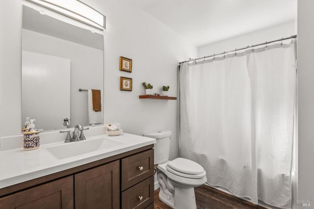 1366 Mission Dr, Sonoma, CA 95476