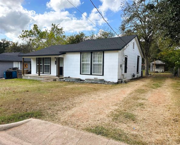 128 Harris Street, Bellville, TX 77418