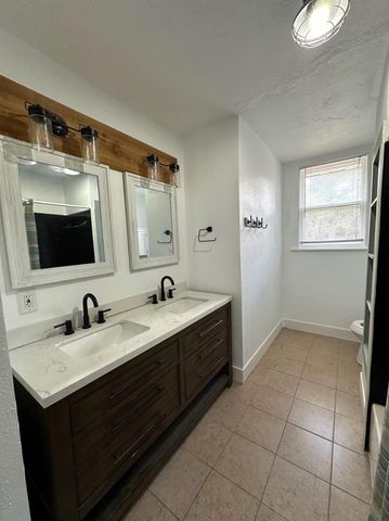 128 Harris Street, Bellville, TX 77418