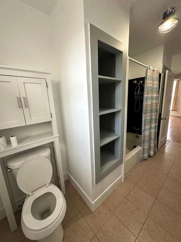 128 Harris Street, Bellville, TX 77418