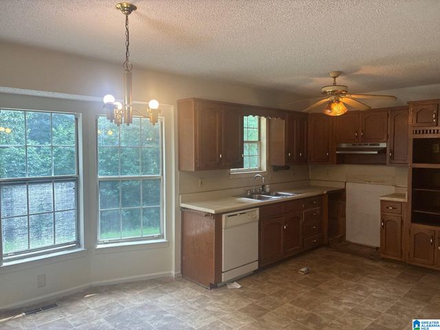 485 DAVIDSON DRIVE, Locust Fork, AL 35097