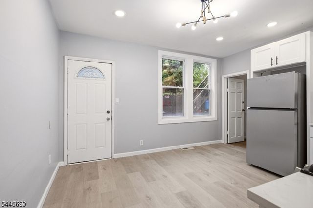 65 Highland Ave, Newark City, NJ 07104