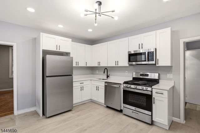 65 Highland Ave, Newark City, NJ 07104