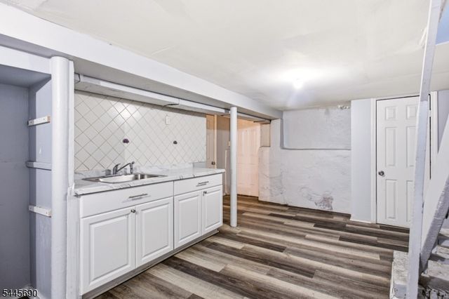 65 Highland Ave, Newark City, NJ 07104