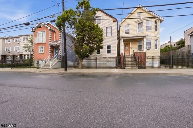 65 Highland Ave, Newark City, NJ 07104