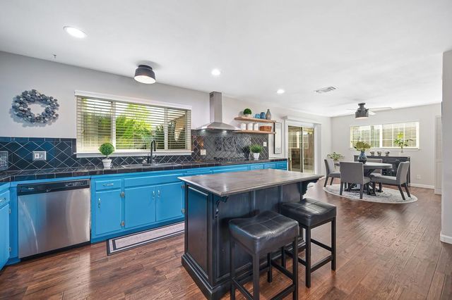 127 Mckiernan Dr, Folsom, CA 95630